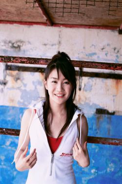 丫头牦户一张一合
